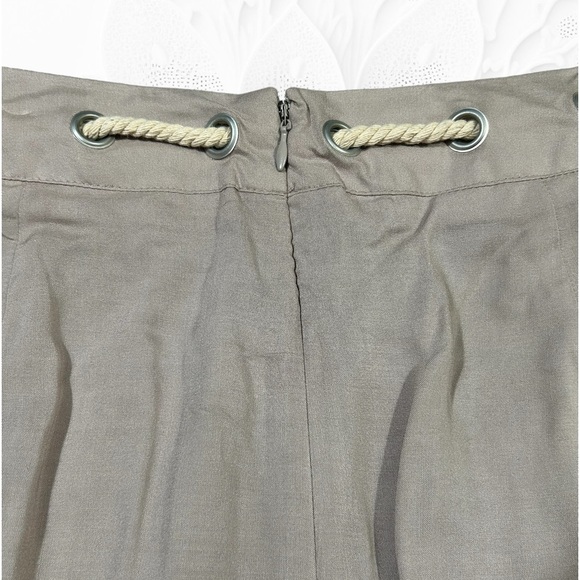 Cute Tan Skirt With Rope Drawstring. - Picture 8 of 14